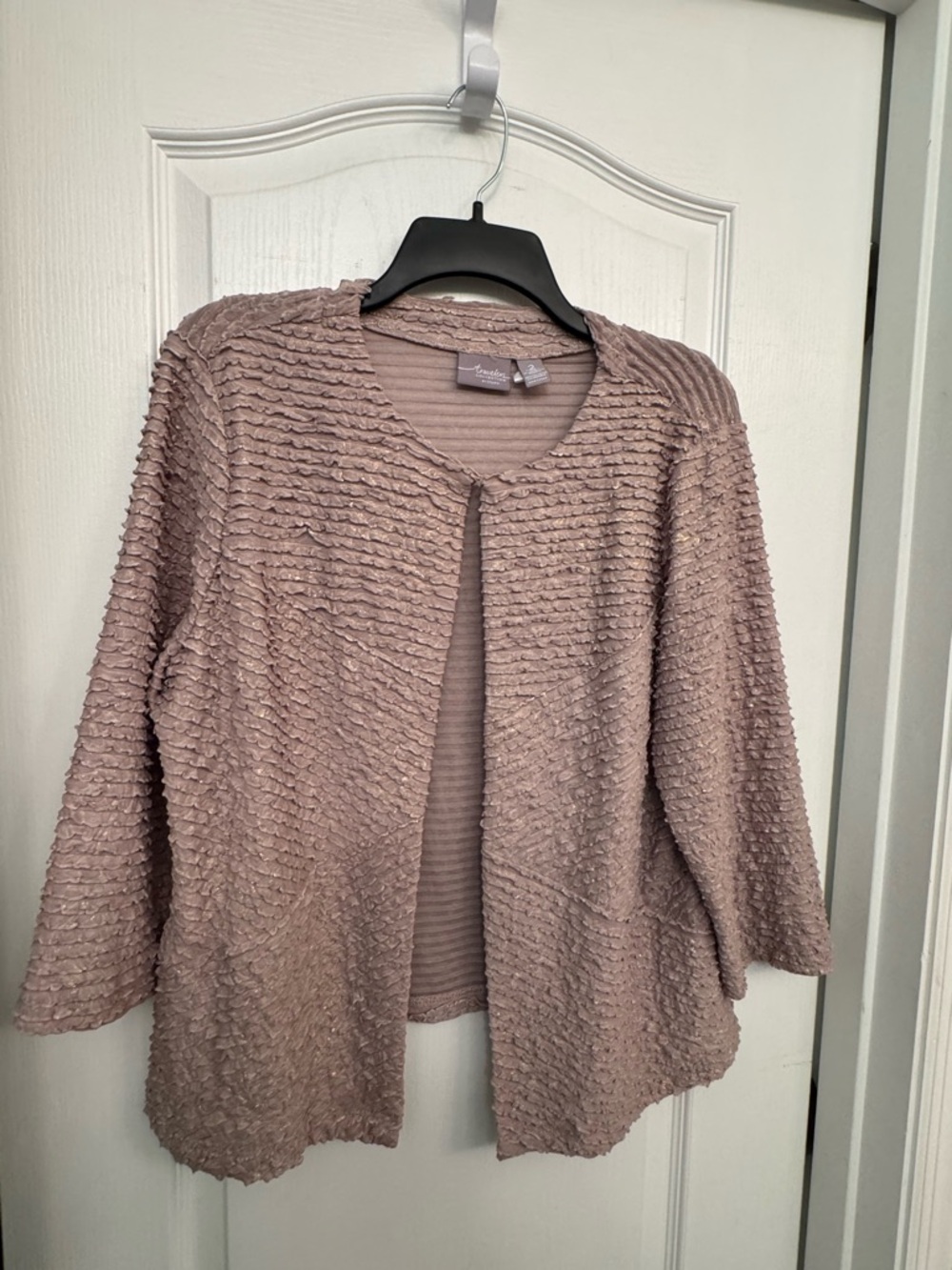 Chico’s Travelers Gold Textured Open Front Jacket size 2